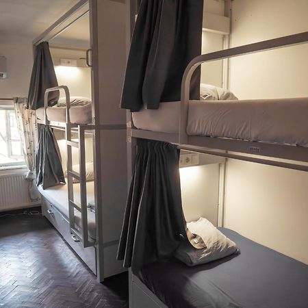T5 Social Hostel บูคาเรสต์ ภายนอก รูปภาพ