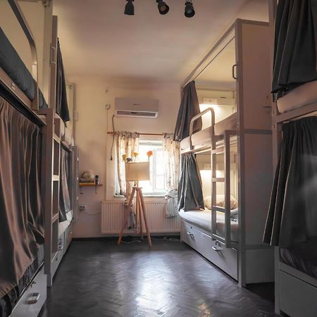 T5 Social Hostel บูคาเรสต์ ภายนอก รูปภาพ