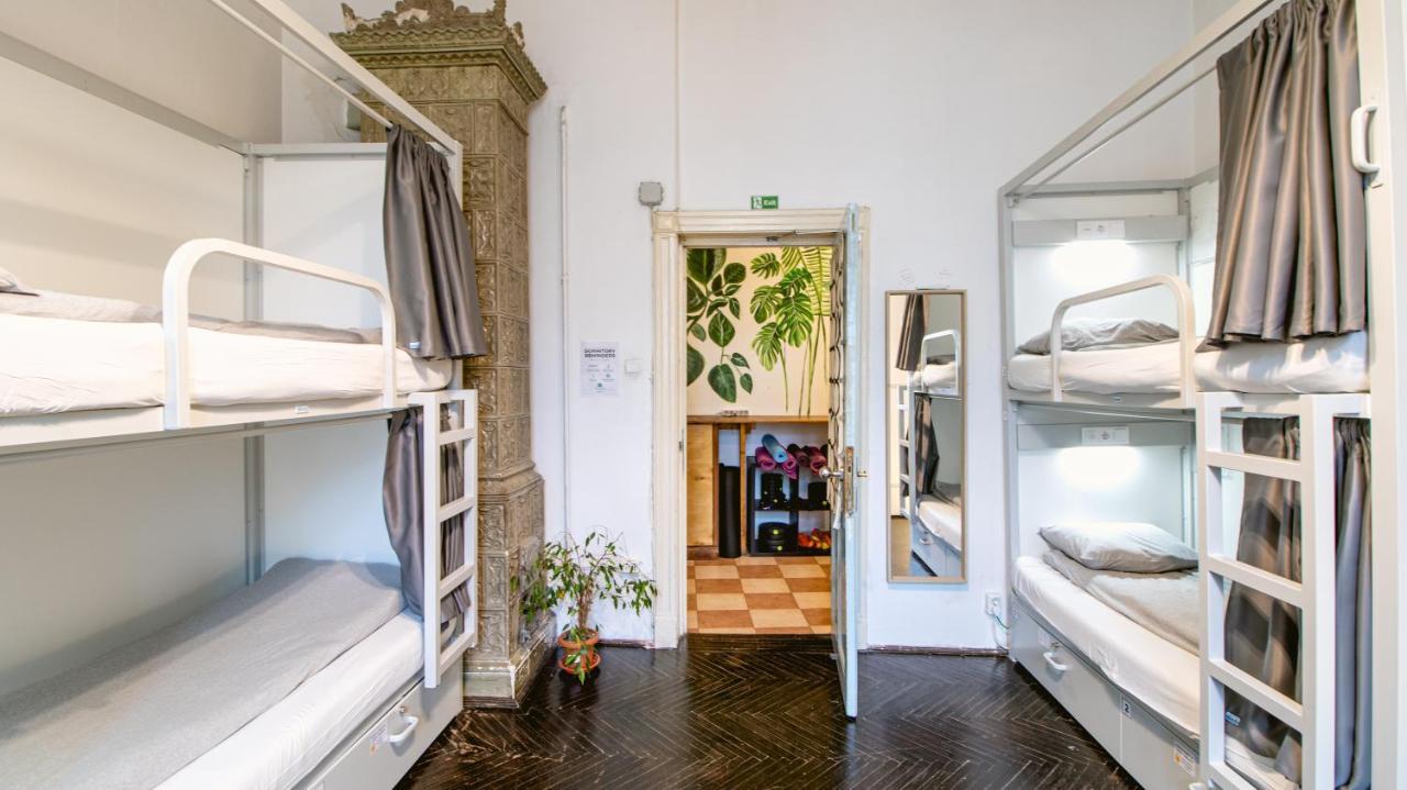T5 Social Hostel บูคาเรสต์ ภายนอก รูปภาพ