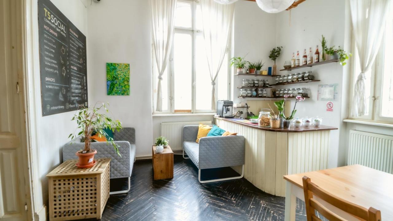 T5 Social Hostel บูคาเรสต์ ภายนอก รูปภาพ
